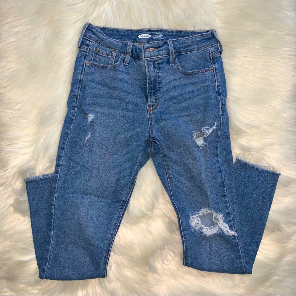 Old Navy Rockstar Ripped Skinny Jean